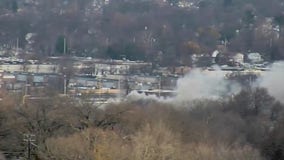 Firefighters respond to large commercial building fire in NJ