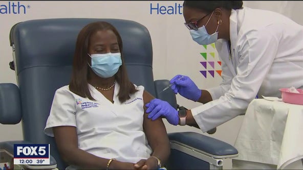 NYC nurse receives first COVID vaccine