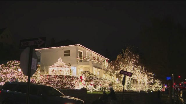 COVID-19 means a toned-down Christmas light show in Dyker Heights