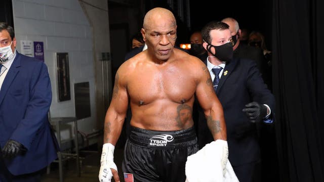 Fan attempted to punch Mike Tyson after Roy Jones Jr. fight: report