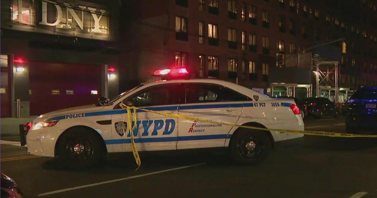 Knife-wielding man shot, killed by NYPD officers in the Bronx | FOX 5 ...