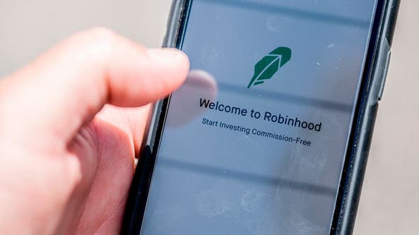 Robinhood tells customers it will allow ‘limited buys’ amid GameStop, AMC trading frenzy