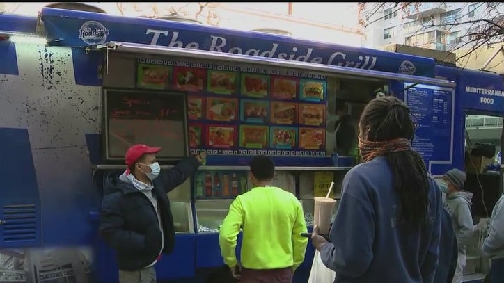 NYC lifts cap on number of street food vendors - Vimarsana News