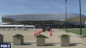 Nassau Coliseum vaccination site opens