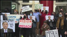 Protesters call for Cuomo's impeachment at Midtown rally