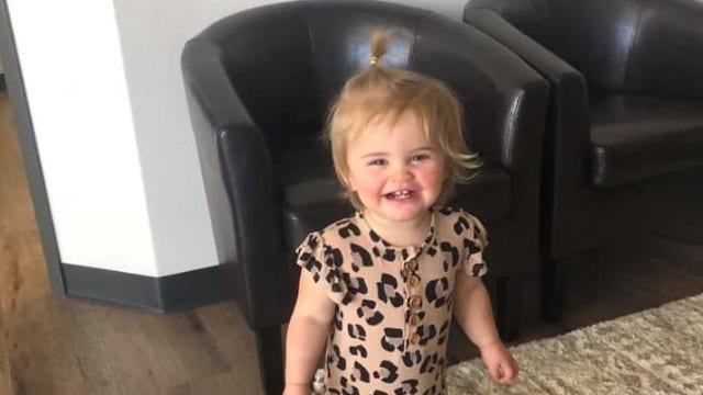 Mom warns other parents after toddler dies from swallowing button battery