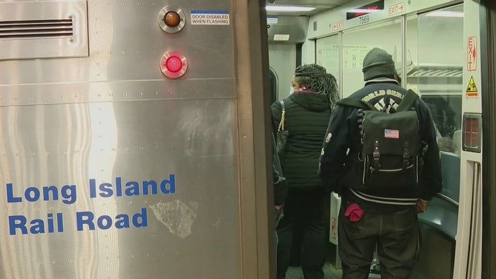 LIRR reduces service resulting in packed trains - Vimarsana News