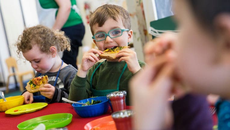 Teaching Kids How To Junk Bad Eating Habits