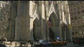 Pope urges hope amid 'darkness' of pandemic in Easter vigil