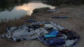 Smugglers attempt to float pickup truck across Rio Grande into U.S.