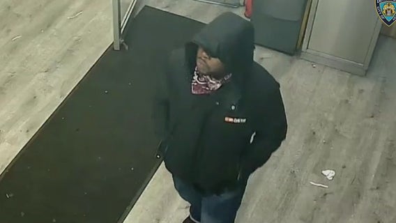 Man beaten in $2 robbery at Bronx Kennedy Fried Chicken, cops say