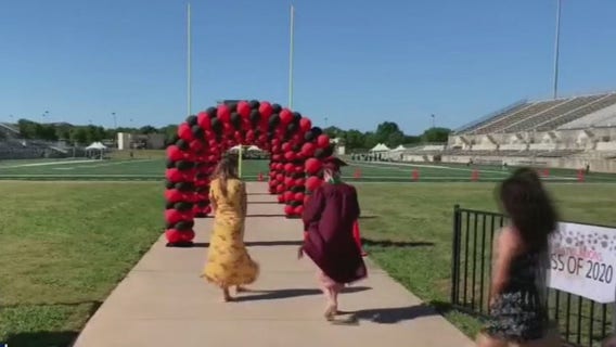 NY seniors plan for graduations in 2021