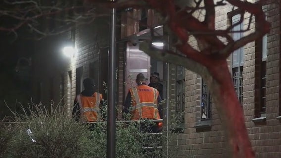 Girl, 9, calls 911 after father shoots mother, step-sisters before turning gun on self