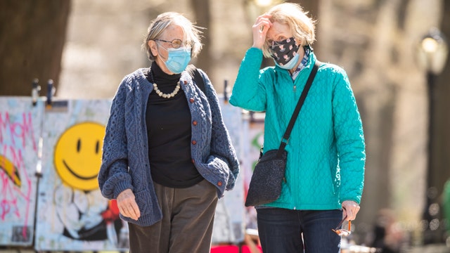 Near-universal mask use could save 14,000 lives from COVID-19 in US by August, according to model