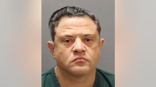 Florida man arrested for allegedly impersonating doctor, injecting Botox while drinking
