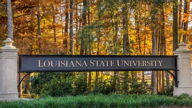 LSU sign