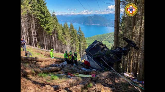Cable car plunges to the ground, killing at least 14 in Italy