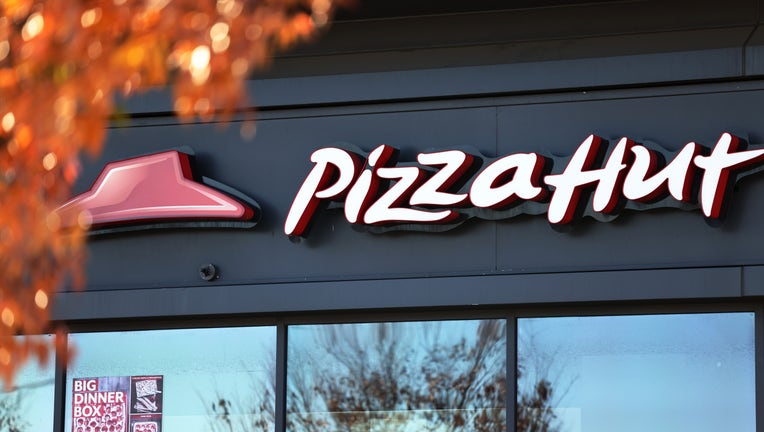 56541f99-27bade36-Pizza Hut Introduces Plant-Based Meat Pizzas In Partnership With Beyond Meat