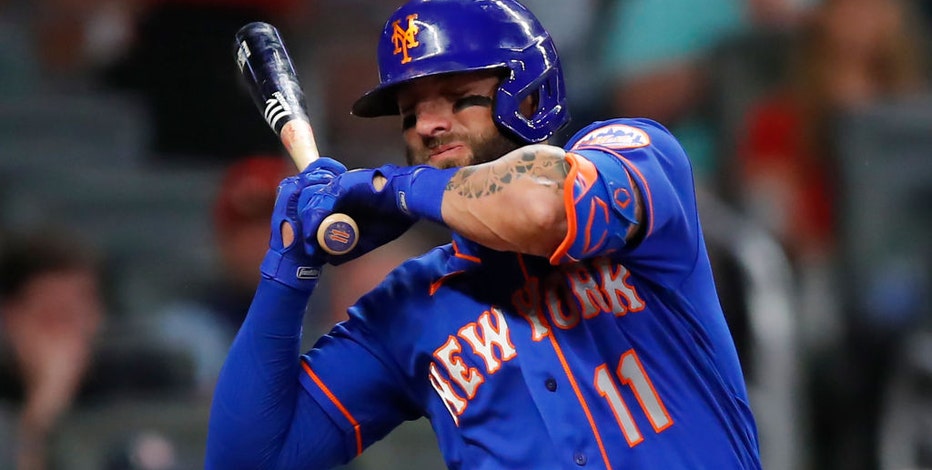 Kevin Pillar video: Mets OF suffers multiple nasal fractures after