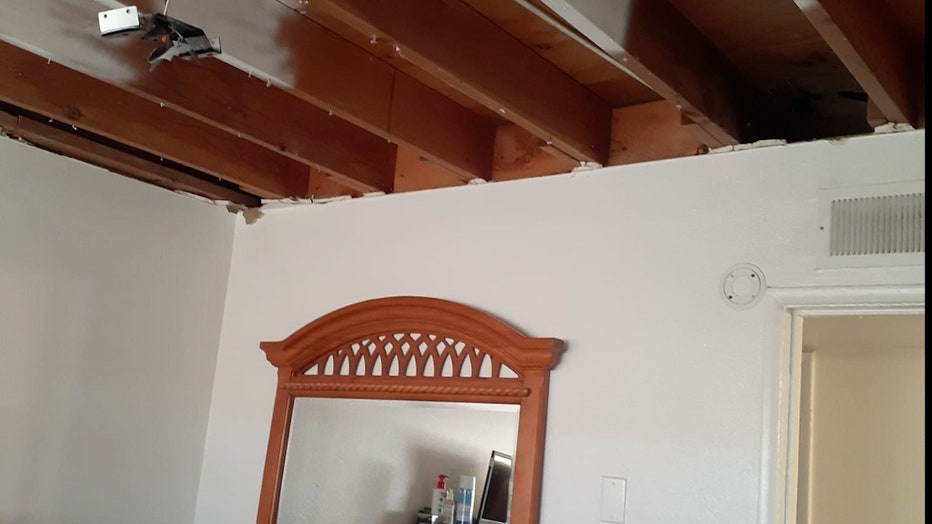 Stripped-apartment-ceiling.jpg