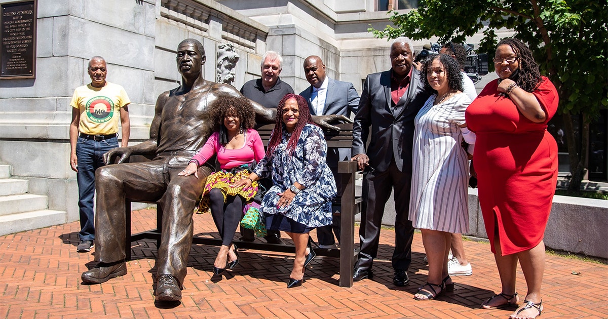 floyd-statue.jpg?ve=1&tl=1