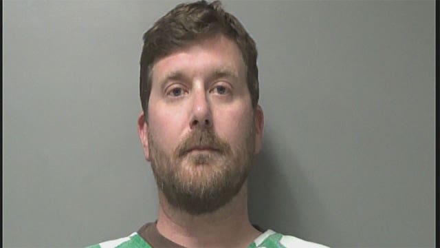 Man threatens to blow up McDonald's due to missing dipping sauce