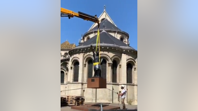 'Bon voyage': France sends miniature Statue of Liberty to D.C. for 10-year visit