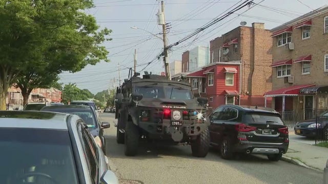 Man with beer and gun in Bronx standoff with police