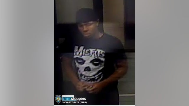 NYPD searching for man accused of shooting 15-year-old in Washington Heights