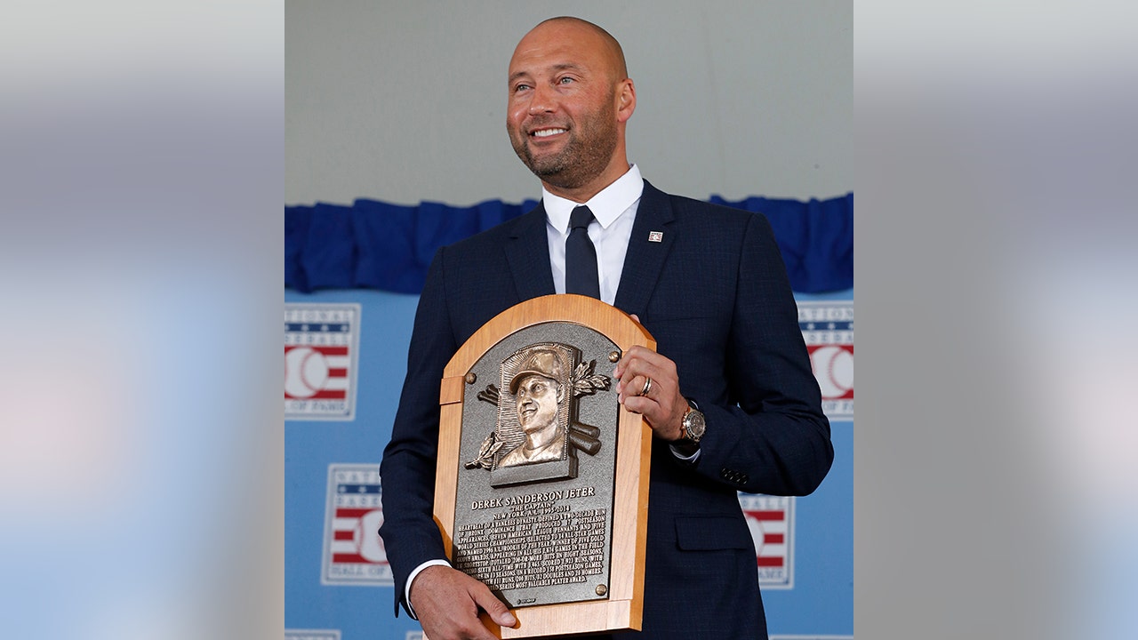 Yanks honor ex-captain Derek Jeter on Hall of Fame induction