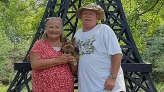 Vaccinated couple dies 1 minute apart while holding hands