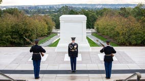 Historic first all-female guard change takes place at Tomb of the Unknown Soldier