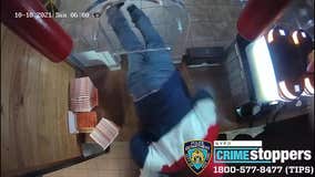 Thief breaks into Bronx Popeyes, steals safe