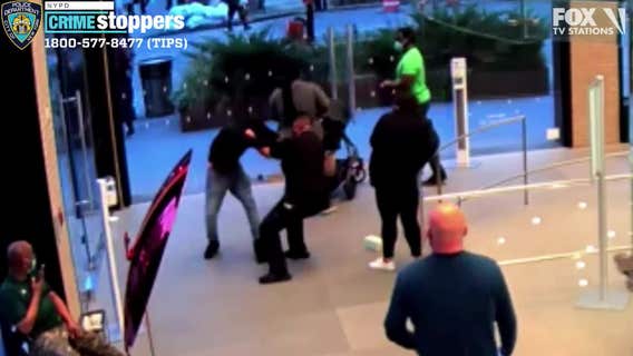VIDEO:  Manhattan Apple store guard stabbed over mask policy