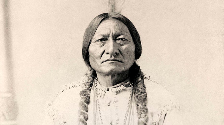 Sitting Bull born circa 1831 died 1890. Hunkpapa Lakota Sioux holy man. Portrait on a 19th century cabinet card.