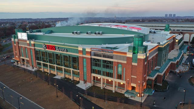 Officials, NY Islanders host ribbon-cutting ceremony to open UBS Arena in Elmont