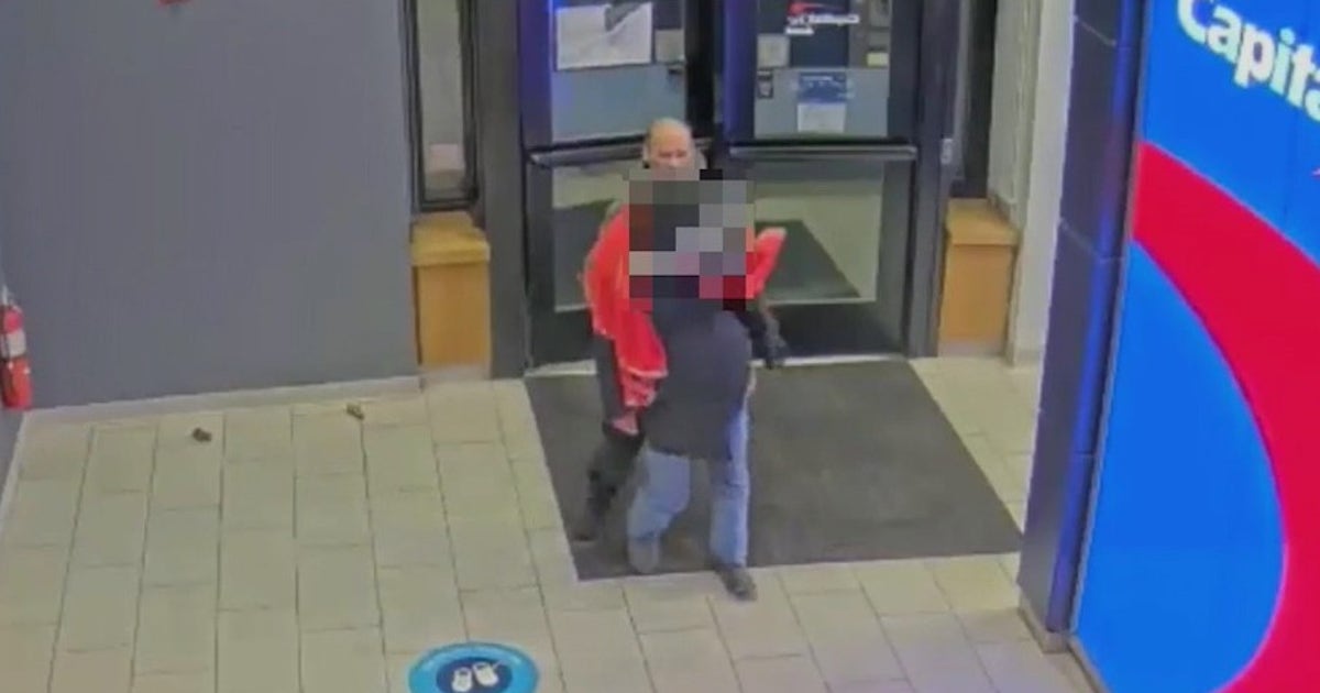 Elderly man violently assaulted inside Upper West Side bank | FOX 5 New ...