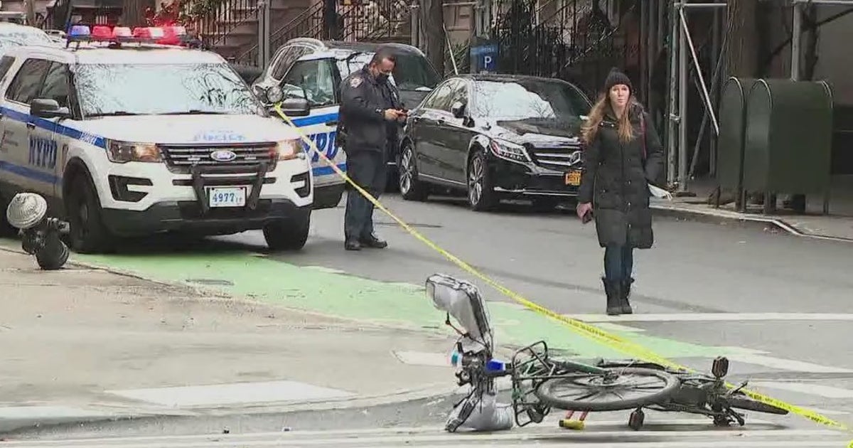 Cyclist, pedestrian struck and killed by truck on Upper East Side | FOX ...