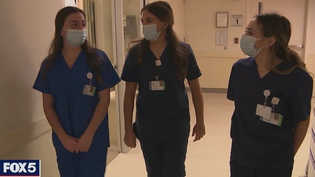 Internship program gives high schoolers a close look at nursing
