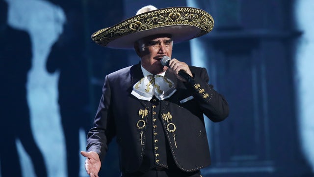 Vicente Fernández, beloved Mexican singer, dies at 81
