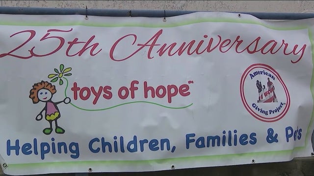 Strangers come together to help Long Island charity spread toys, holiday cheer