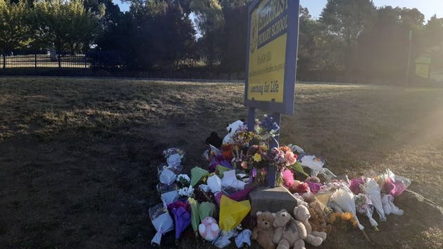 Bouncy castle in Australia lifted into air by wind, killing 5 children