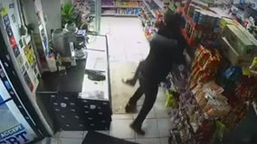 Bronx bodega attack:  Worker stabbed, another pistol-whipped