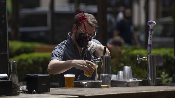 To-go alcohol returning in NY, governor promises