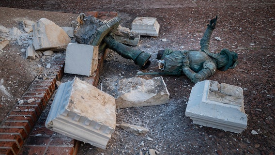 Ponce de León statue toppled in Puerto Rico