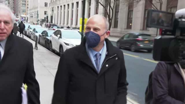 Avenatti rants about Michael Cohen outside of Manhattan court