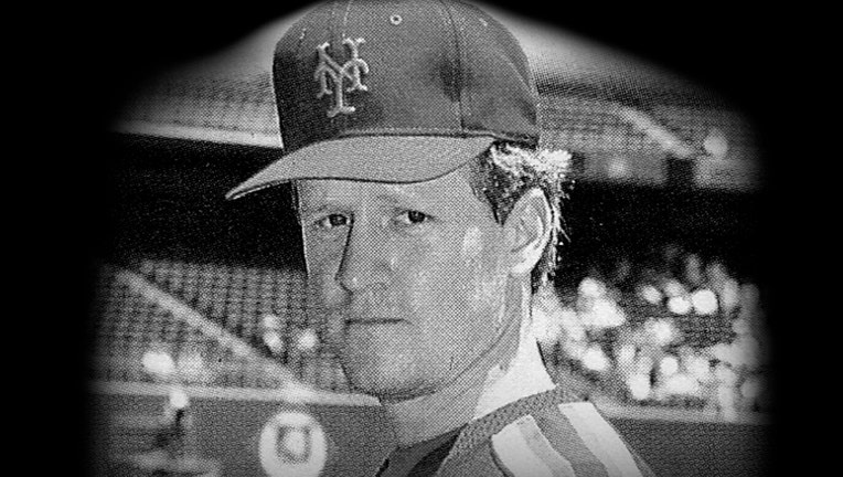 Jeff Innis, a side-arming reliever who pitched for the New York Mets from 1987-93, has died.