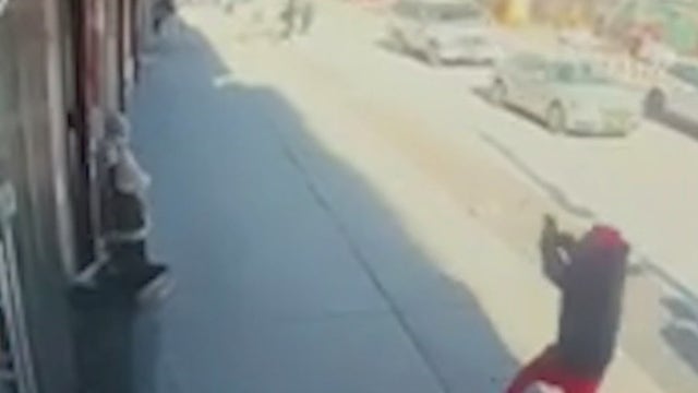 Bullet strikes MTA bus window in East Harlem