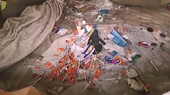 500 hypodermic needles found at NYC homeless encampment