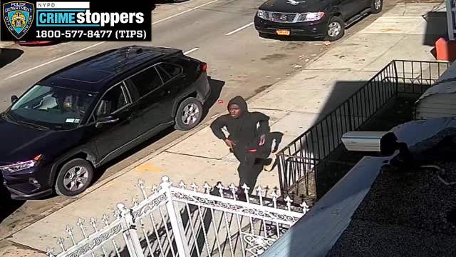 2 teens stabbed outside school in Queens